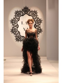 Amazing! Gorgeous Unique Sweetheart Illusion-Sleeve Chapel Unusual Black High Low Wedding Dresses