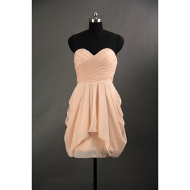 Modern A-Line Sweetheart Short Champagne Chiffon Homecoming Dress with Ruched